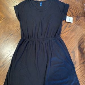 Plain black T-shirt dress with small cap sleeve